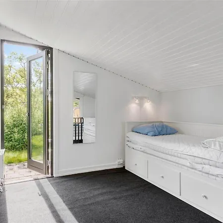 1022-stege-kaerhogevej-25 Feriehus *